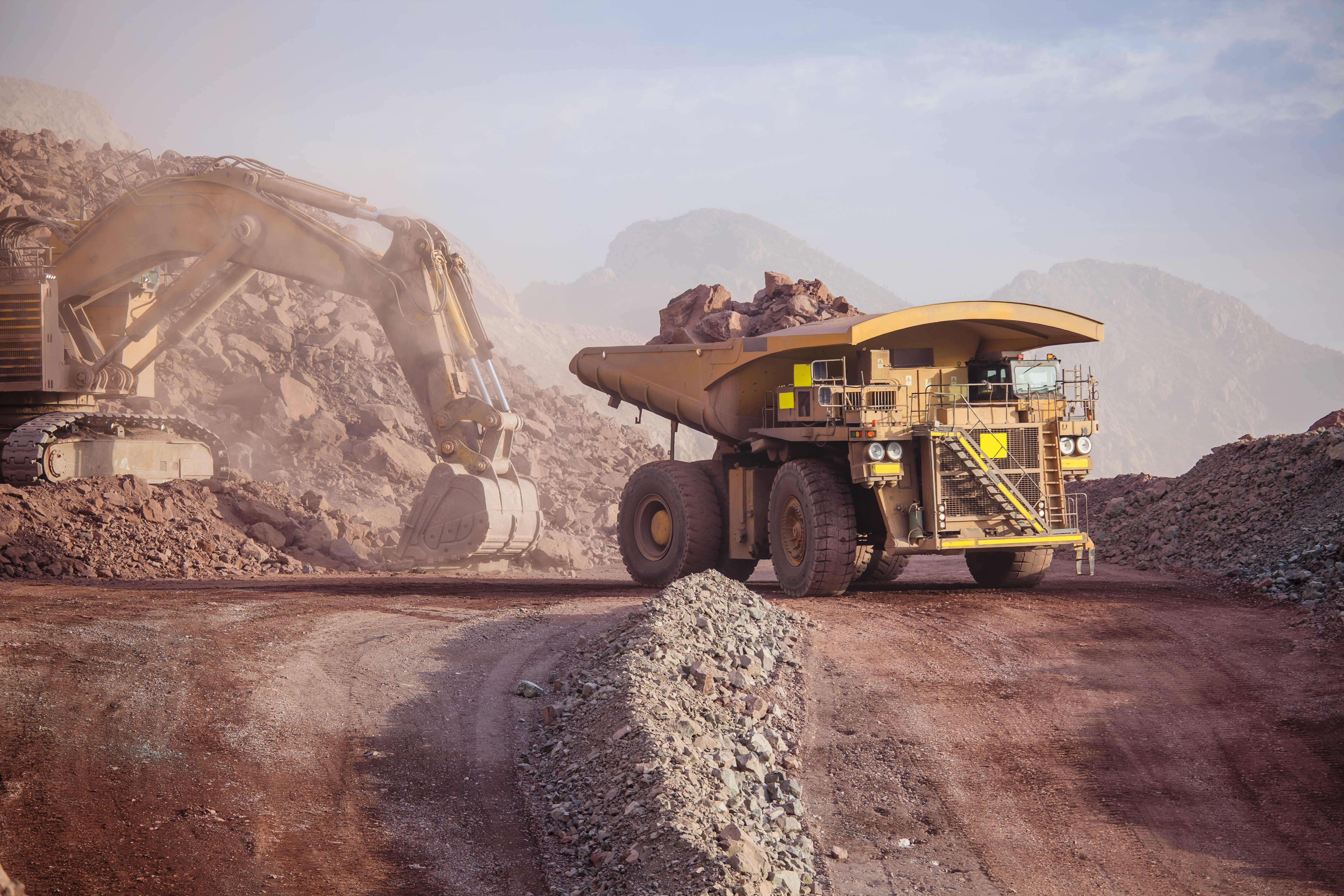 Dump truck - offhighway vehicle